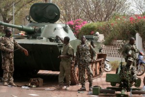 generale amadou haya sanogo junte militaire vive tension kati