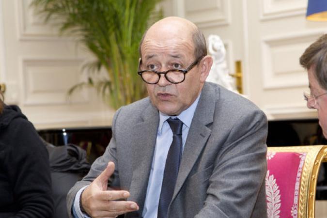 Opération au Mali : du “contre-terrorisme” (Le Drian)