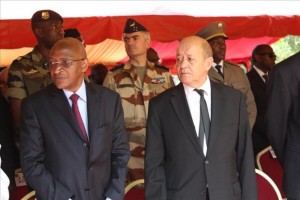 Le Drian réveillonnera au Mali avec les soldats