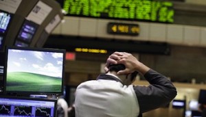 Les Bourses dévissent fortement dans le sillage de Wall Street