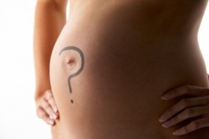 femme fille tombe enceinte