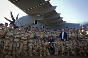 Jean-Yves Le Drian ministre Défense français soldats opération Serval réveillon Nouvel An gao nord mali
