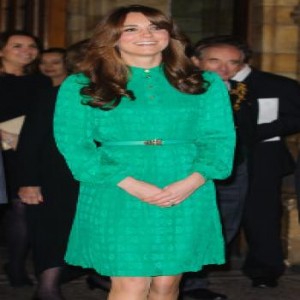 Les jupes de Kate Middleton jugées trop courtes par la reine