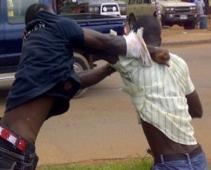 Ghana: Il se bat avec son frère et le mord là où ça fait très mal