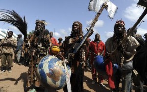 Côte d’Ivoire: les dozos, alliés encombrants pour l’Etat