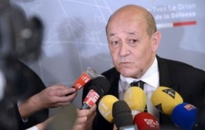 Le Drian positionne François Hollande en “candidat” crédible à l’élection présidentielle de 2017