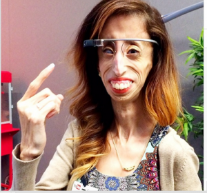 Lizzie Velasquez vilaine femme monde