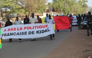 marche protestation bamako femme enfant nord mali kidal gao tombouctou manipulation mouvement national libération azawad