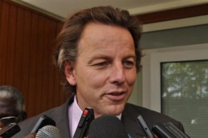 Le Chef de la Minusma à propos de la situation des Fama à Aguel Hoc : «nous ne pouvons pas et nous n’avons pas le droit de demander à l’armée malienne de quitter une localité du Mali»Le Chef de la Minusma à propos de la situation des Fama à Aguel Hoc : «nous ne pouvons pas et nous n’avons pas le droit de demander à l’armée malienne de quitter une localité du Mali»