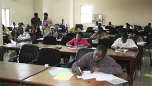 examen-concours-etudiant-eleve-medicine-fmos-pharmacie