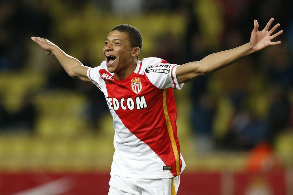 Kylian Mbappé joueur footballeur club monaco