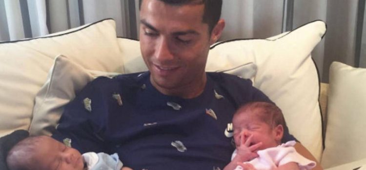 ronaldo cristiano joueur portugal club real madrid papa pere jumeaux bebe